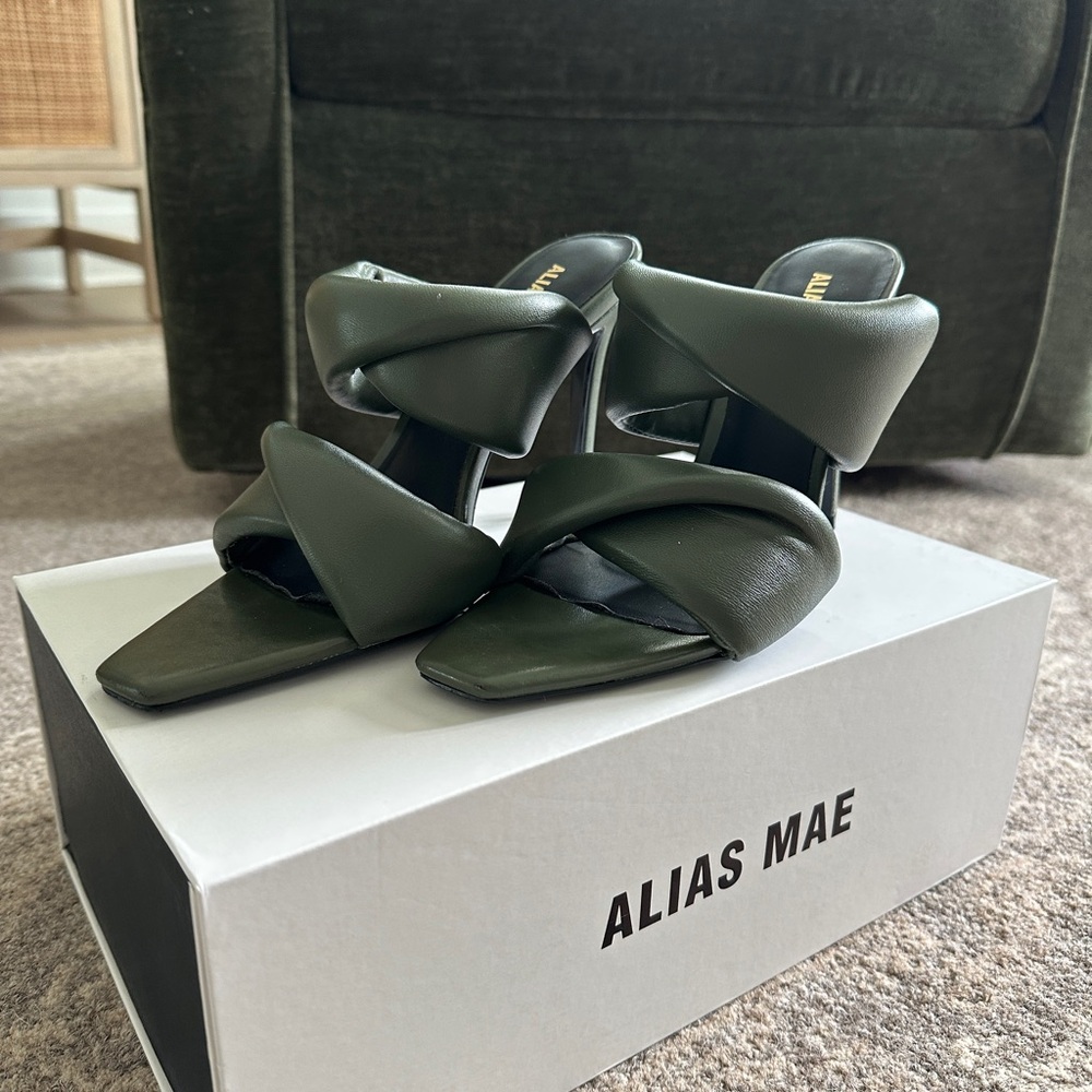 ALIAS MAE - ISSY HEEL IN OLIVE KID LEATHER